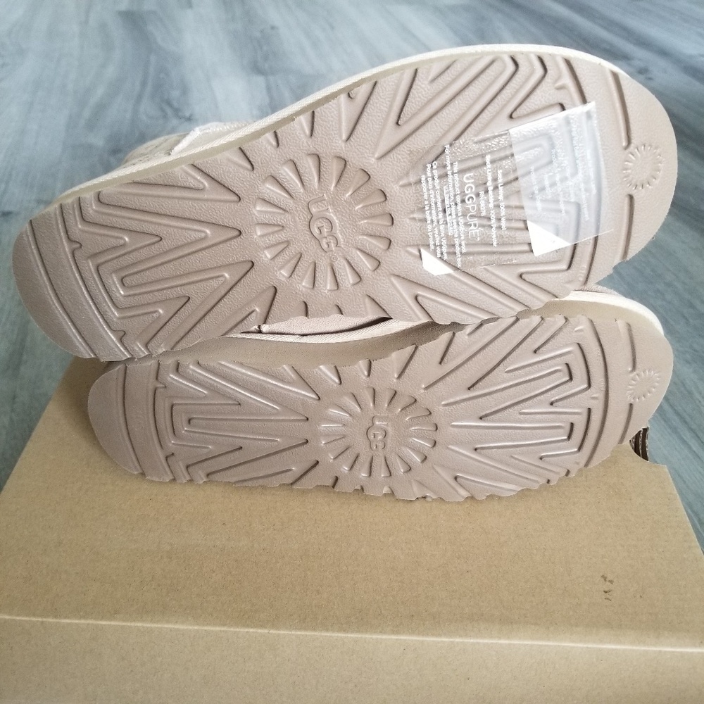 UGG Classic Mini Metallic Snake - Picture 6 of 6